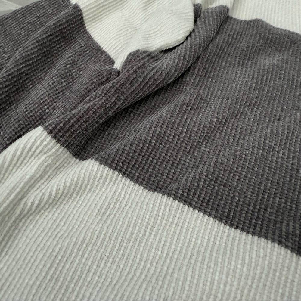Women’s Pink Lily Striped Color Block Crewneck Knit Sweater Small - Picture 11 of 15